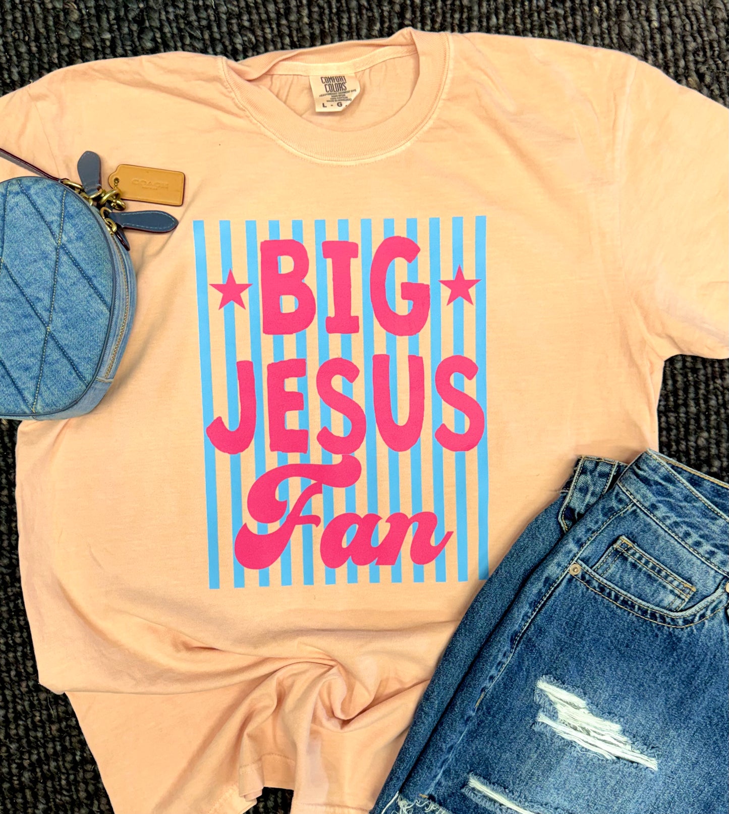 Big Jesus Fan peach tee