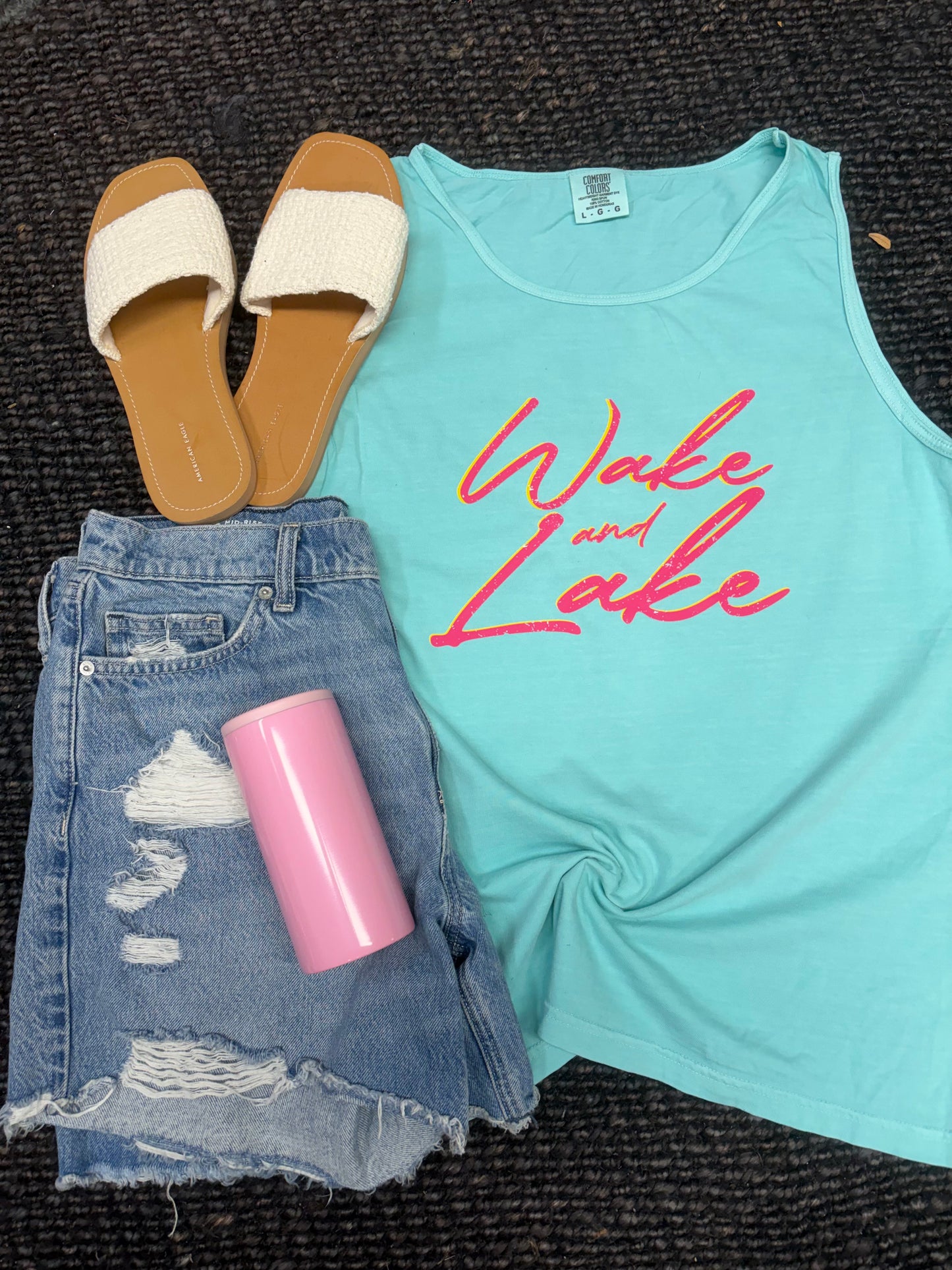 Wake and lake tank