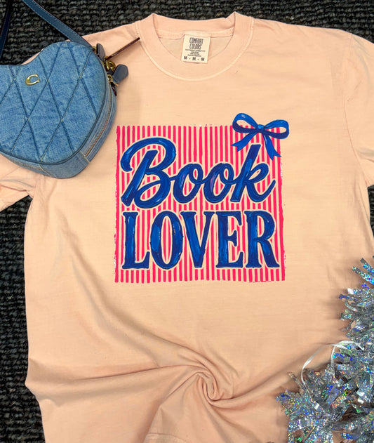 Book lover tee